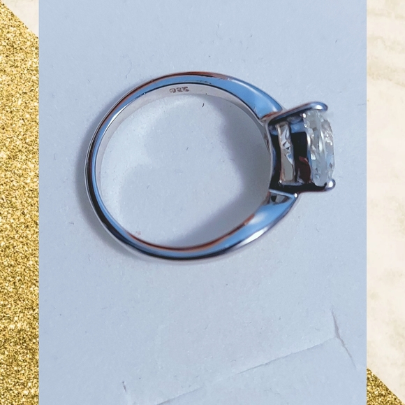 White Topaz Ring , 925 Sterling Silver - Picture 3 of 4